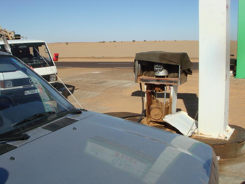 09-2811.jpg - Straße nach Nouakchott